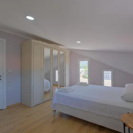 Pine 2 Apartment Fethiye